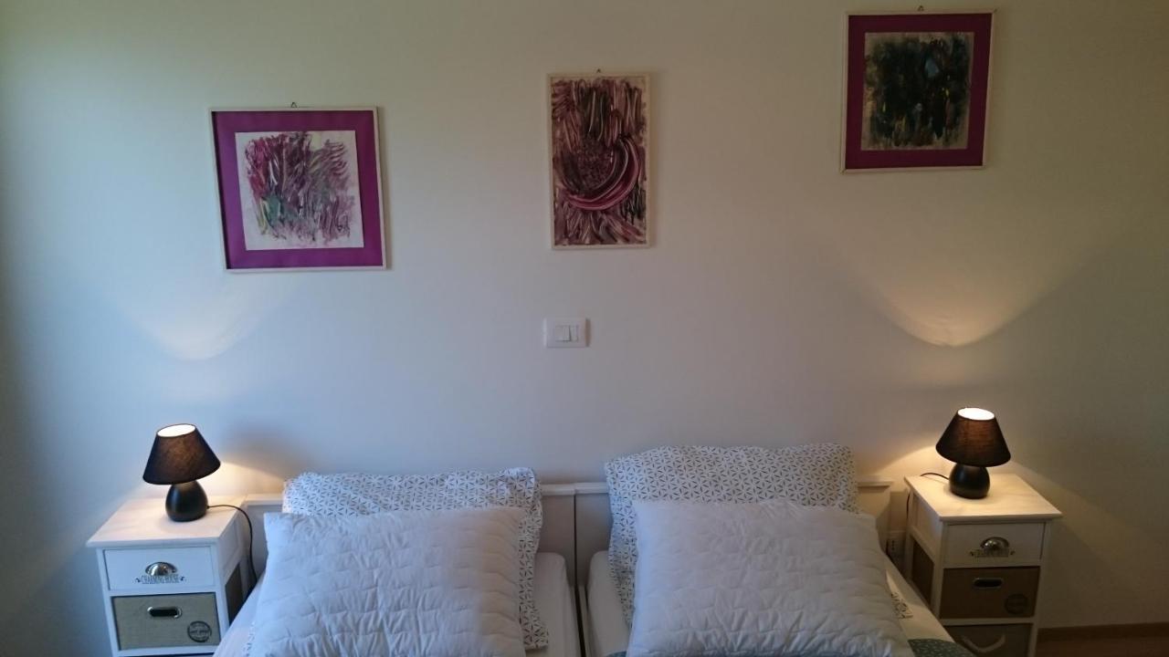 Guest House Korado โรวีน ภายนอก รูปภาพ