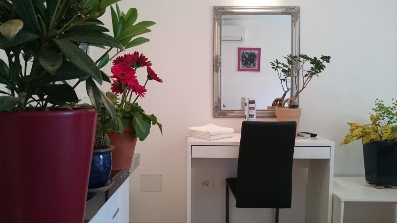 Guest House Korado โรวีน ภายนอก รูปภาพ